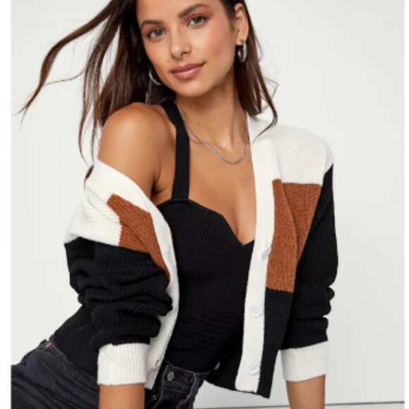 🎉NWT🎉Lulus Winter Love Brown and Black Color Block Cardigan Sweater - Picture 2 of 7